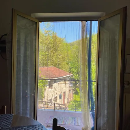 Woods House Apartment